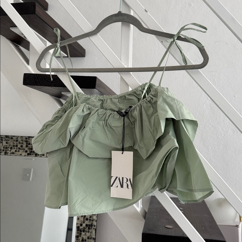 Green Ruffle Layered Crop Top - Picture 2 of 2